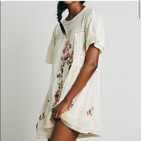 Free People Dresses & Skirts - Free People Perfectly Victorian Embroidered Dress